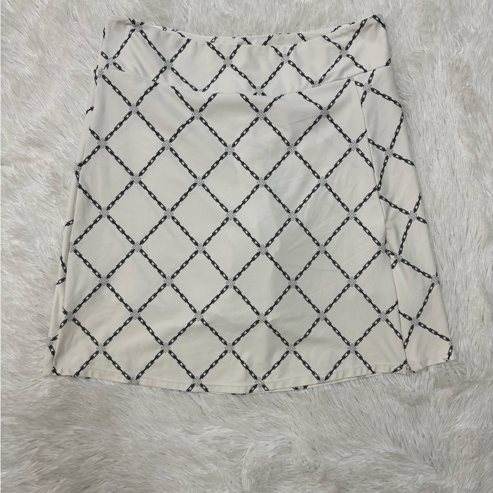 Lulu's White and Black Diamond A-Line Skirt